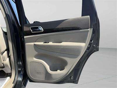 2013 Jeep Grand Cherokee Laredo - Photo 14 - Jonestown, PA 17038
