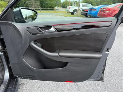 2017 Volkswagen Jetta 2.0T GLI   - Photo 16 - Jonestown, PA 17038
