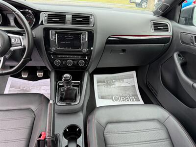 2017 Volkswagen Jetta 2.0T GLI   - Photo 11 - Jonestown, PA 17038