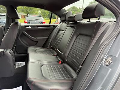 2017 Volkswagen Jetta 2.0T GLI   - Photo 13 - Jonestown, PA 17038