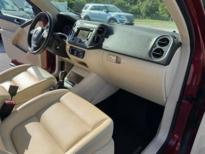 2012 Volkswagen Tiguan SE   - Photo 20 - Jonestown, PA 17038