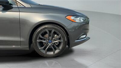 2018 Ford Fusion SE   - Photo 17 - Jonestown, PA 17038
