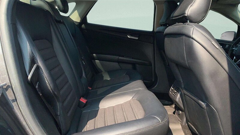 2018 Ford Fusion SE - Photo 15 - Jonestown, PA 17038