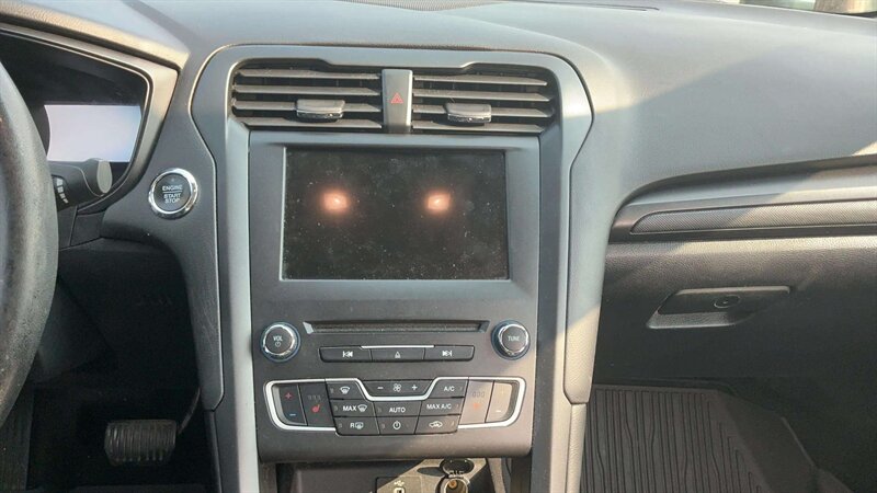 2018 Ford Fusion SE - Photo 8 - Jonestown, PA 17038