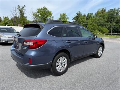 2017 Subaru Outback 2.5i Premium   - Photo 6 - Jonestown, PA 17038