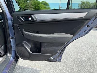 2017 Subaru Outback 2.5i Premium   - Photo 14 - Jonestown, PA 17038