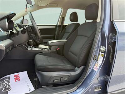 2017 Subaru Outback 2.5i Premium - Photo 9 - Jonestown, PA 17038