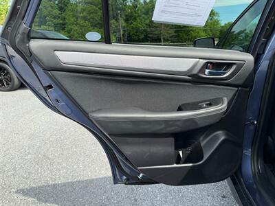 2017 Subaru Outback 2.5i Premium   - Photo 12 - Jonestown, PA 17038