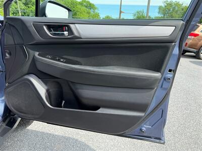 2017 Subaru Outback 2.5i Premium   - Photo 19 - Jonestown, PA 17038