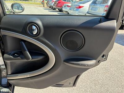 2012 MINI Cooper Countryman   - Photo 17 - Jonestown, PA 17038
