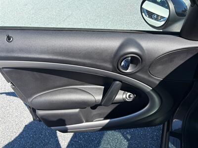 2012 MINI Cooper Countryman   - Photo 10 - Jonestown, PA 17038