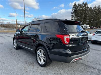2016 Ford Explorer XLT   - Photo 8 - Jonestown, PA 17038