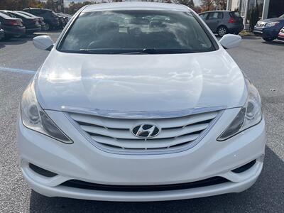 2011 Hyundai SONATA GL   - Photo 6 - Jonestown, PA 17038