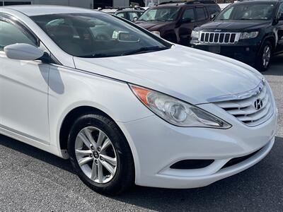 2011 Hyundai SONATA GL   - Photo 7 - Jonestown, PA 17038