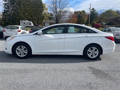 2011 Hyundai SONATA GL Sedan