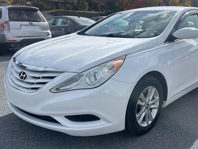 2011 Hyundai SONATA GL   - Photo 2 - Jonestown, PA 17038