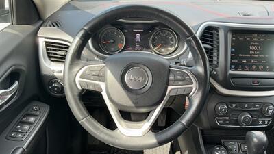 2015 Jeep Cherokee Trailhawk   - Photo 9 - Jonestown, PA 17038