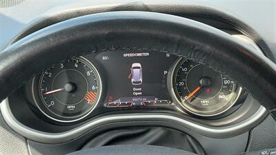 2015 Jeep Cherokee Trailhawk   - Photo 10 - Jonestown, PA 17038