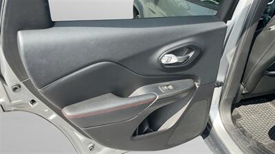 2015 Jeep Cherokee Trailhawk   - Photo 14 - Jonestown, PA 17038