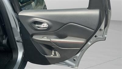2015 Jeep Cherokee Trailhawk   - Photo 17 - Jonestown, PA 17038