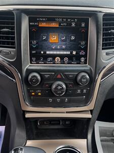 2014 Jeep Grand Cherokee Overland   - Photo 8 - Jonestown, PA 17038