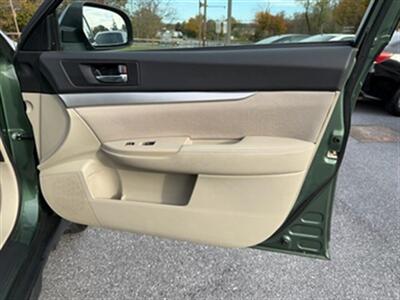 2013 Subaru Outback 2.5i Premium   - Photo 23 - Jonestown, PA 17038