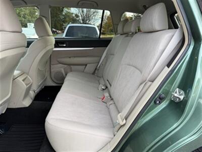 2013 Subaru Outback 2.5i Premium   - Photo 11 - Jonestown, PA 17038