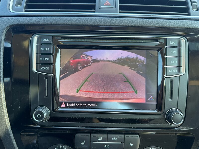 2016 Volkswagen Jetta 1.8T SEL - Photo 25 - Jonestown, PA 17038