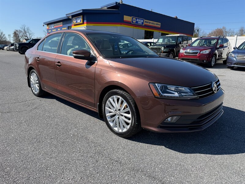 2016 Volkswagen Jetta 1.8T SEL - Photo 4 - Jonestown, PA 17038