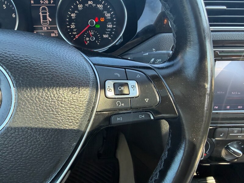 2016 Volkswagen Jetta 1.8T SEL - Photo 20 - Jonestown, PA 17038