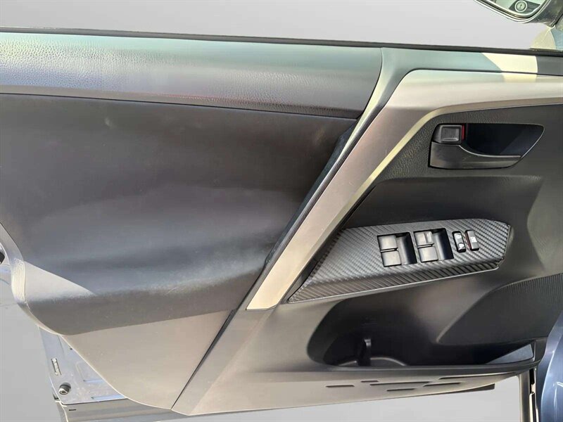 2013 Toyota RAV4 XLE - Photo 10 - Jonestown, PA 17038
