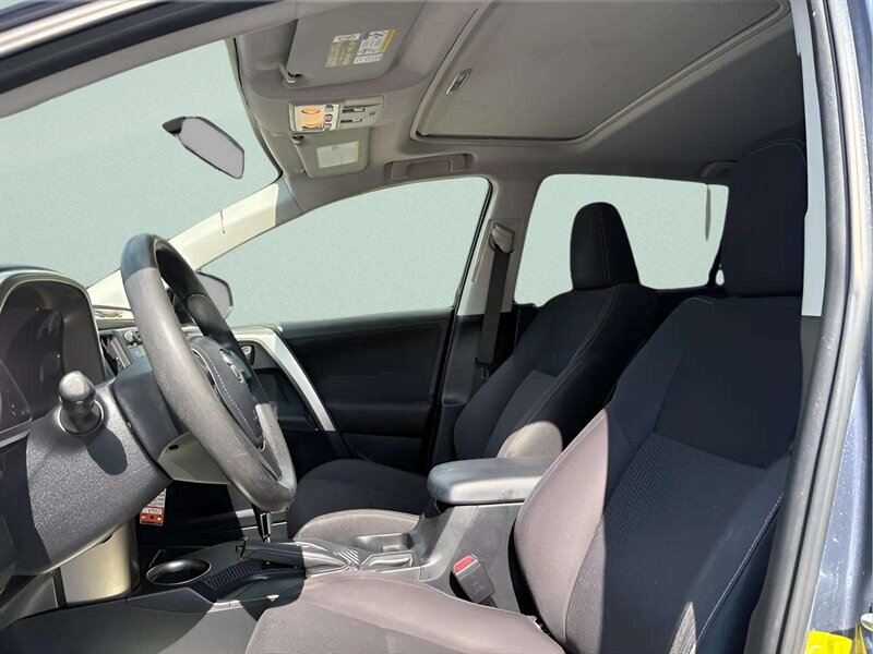 2013 Toyota RAV4 XLE - Photo 11 - Jonestown, PA 17038