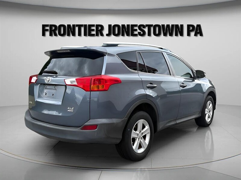2013 Toyota RAV4 XLE - Photo 5 - Jonestown, PA 17038