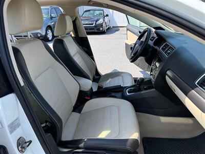 2014 Volkswagen Jetta SEL PZEV   - Photo 21 - Jonestown, PA 17038