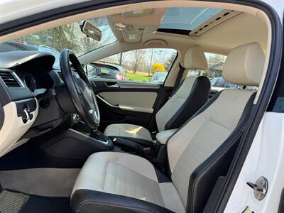 2014 Volkswagen Jetta SEL PZEV   - Photo 10 - Jonestown, PA 17038