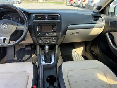 2014 Volkswagen Jetta SEL PZEV   - Photo 14 - Jonestown, PA 17038