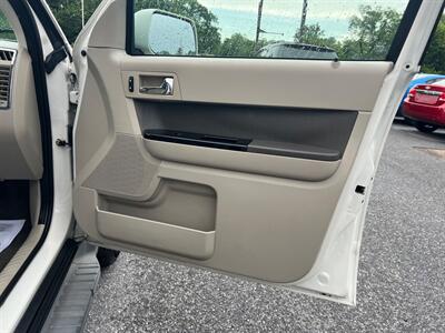 2009 Ford Escape Hybrid   - Photo 17 - Jonestown, PA 17038