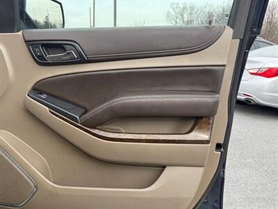 2019 Chevrolet Suburban LT   - Photo 12 - Jonestown, PA 17038