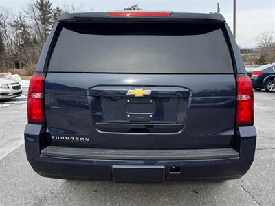 2019 Chevrolet Suburban LT   - Photo 7 - Jonestown, PA 17038