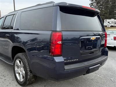 2019 Chevrolet Suburban LT   - Photo 8 - Jonestown, PA 17038
