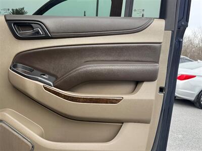2019 Chevrolet Suburban LT   - Photo 13 - Jonestown, PA 17038