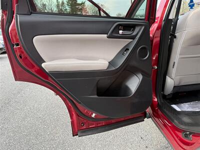 2015 Subaru Forester 2.5i Limited   - Photo 12 - Jonestown, PA 17038