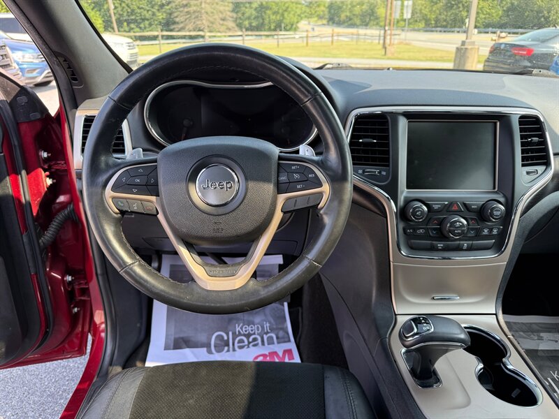 2015 Jeep Grand Cherokee Laredo photo 13