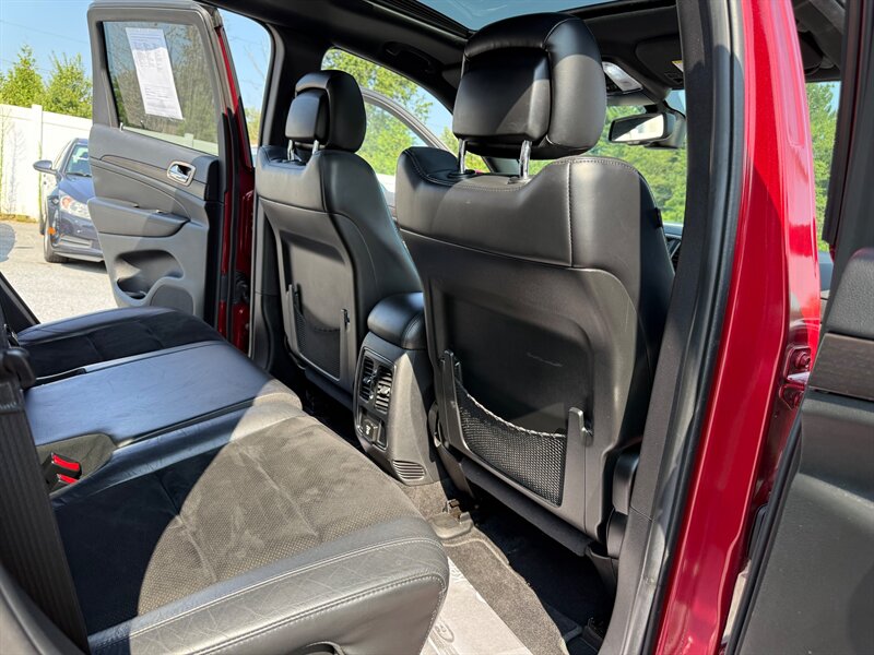 2015 Jeep Grand Cherokee Laredo photo 17