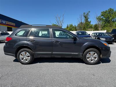 2013 Subaru Outback 2.5i - Photo 5 - Jonestown, PA 17038