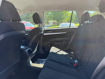 2013 Subaru Outback 2.5i - Photo 12 - Jonestown, PA 17038