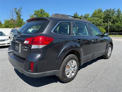 2013 Subaru Outback 2.5i - Photo 6 - Jonestown, PA 17038