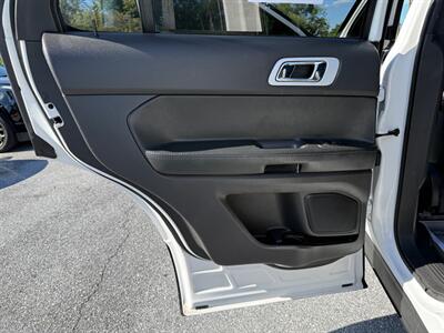 2013 Ford Explorer XLT   - Photo 15 - Jonestown, PA 17038