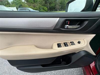 2016 Subaru Legacy 2.5i Premium   - Photo 9 - Jonestown, PA 17038