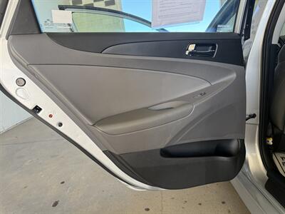 2014 Hyundai SONATA GLS - Photo 13 - Millerstown, PA 17062